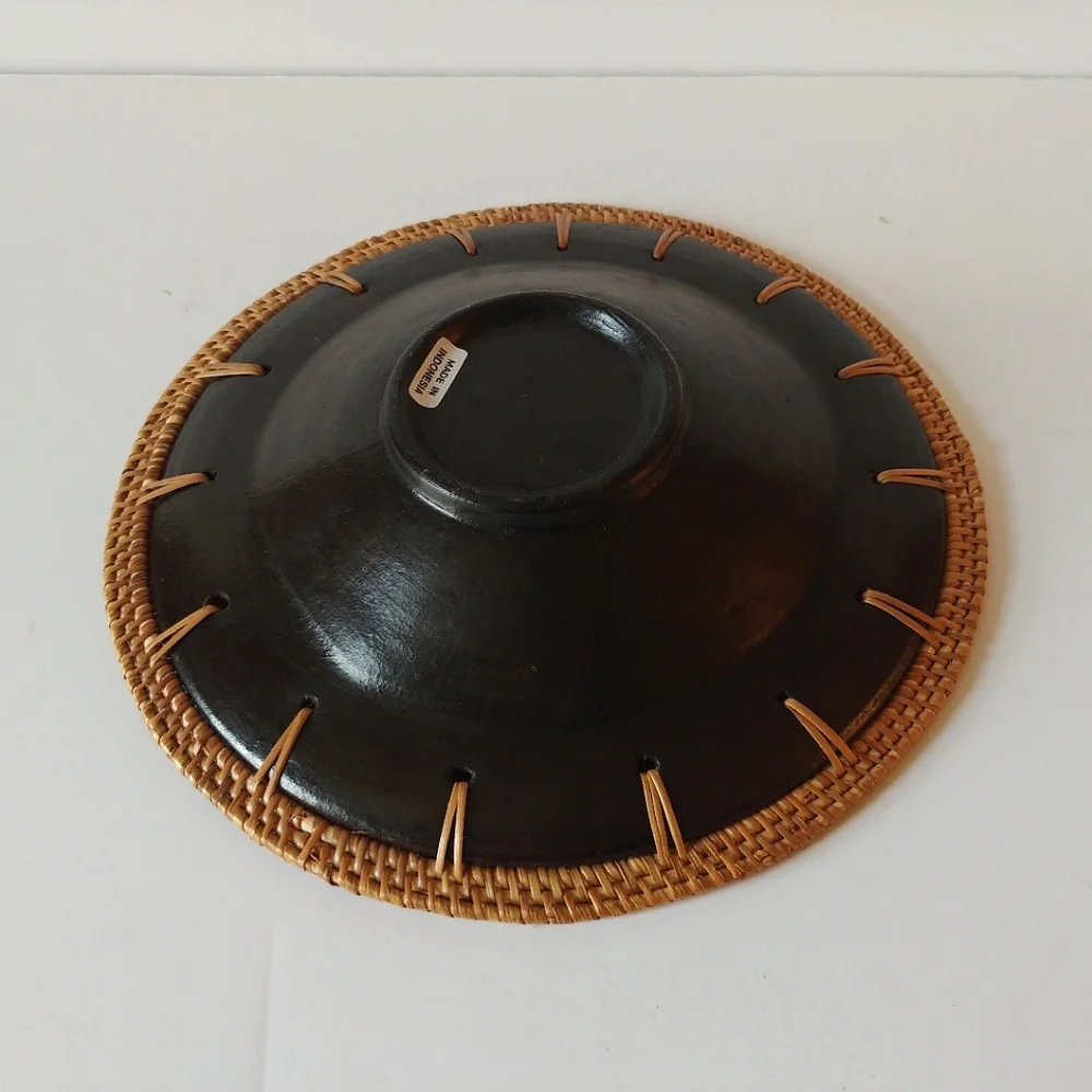 Decorative Plate Reed Wrapped Table Decor